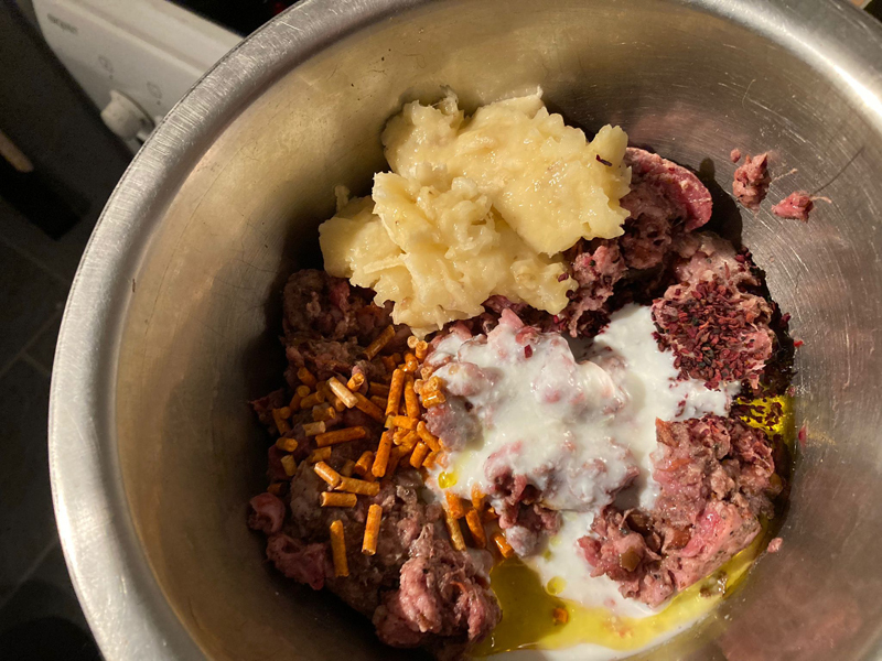 Rindermix, Banane, Buttermilch, Öl